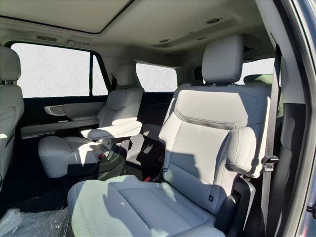 New 2027 Ford Expedition Platinum AWD/4WD image 16