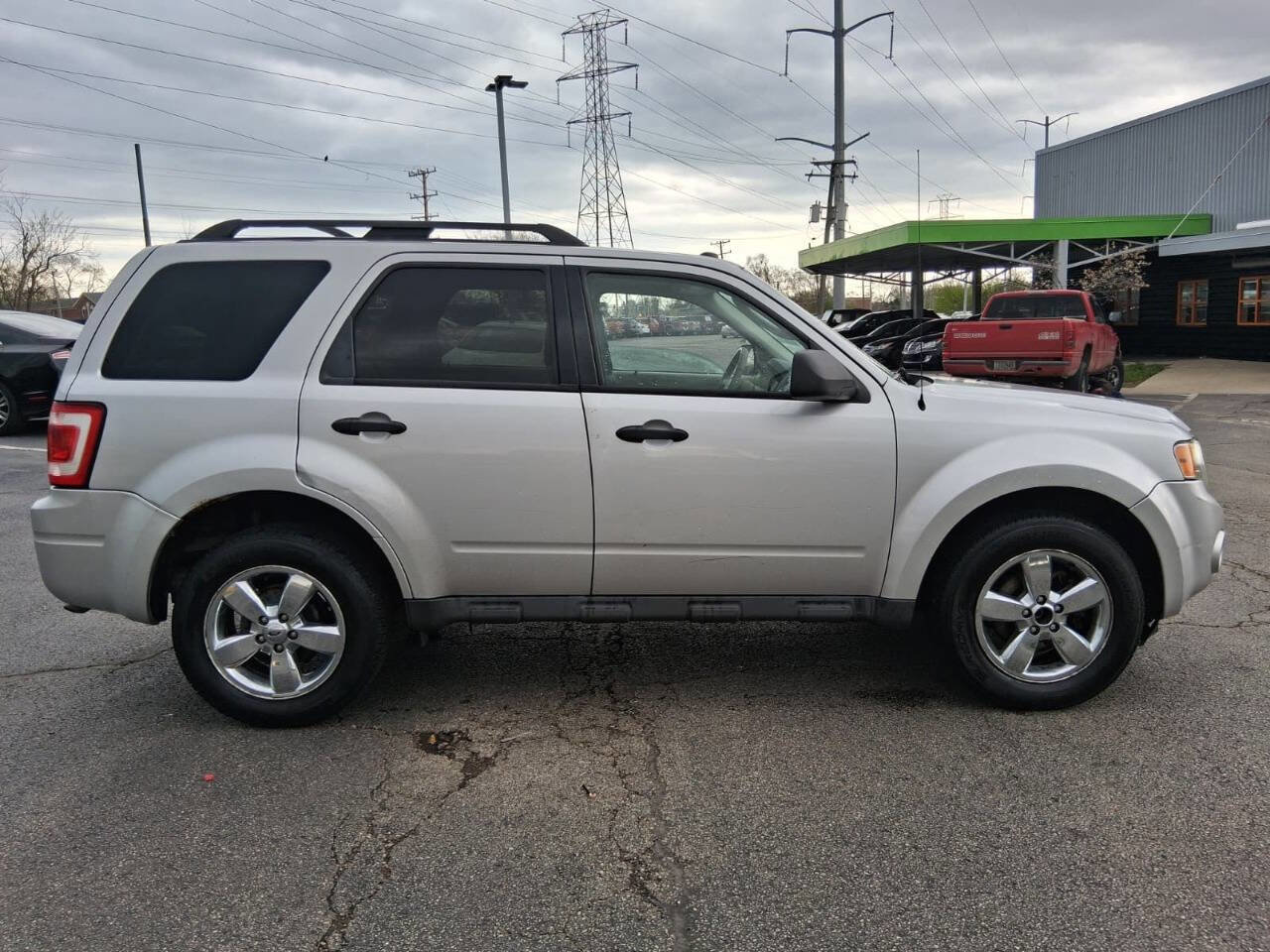 Used 2011 Ford Escape XLT w/ 203A Rapid Spec Order Code FWD image 3