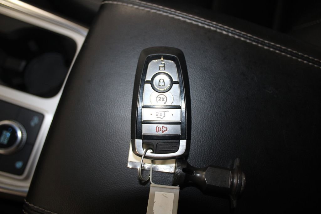 Used 2022 Ford Explorer XLT w/ Equipment Group 202A image 57