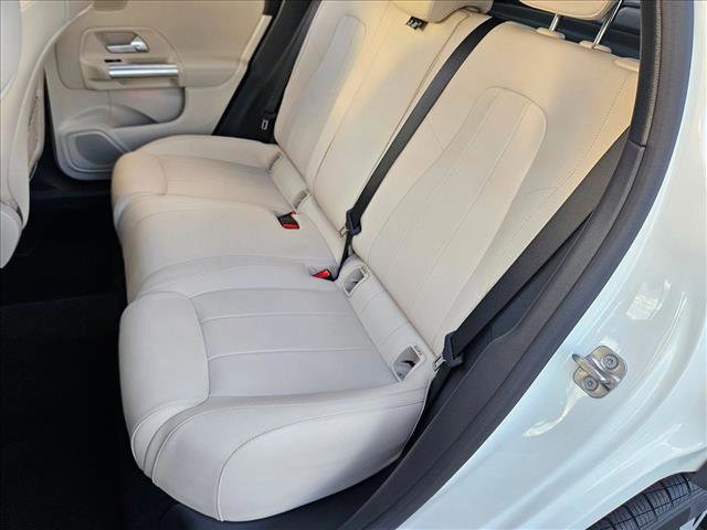 Used 2025 Mercedes-Benz GLA 250 image 18