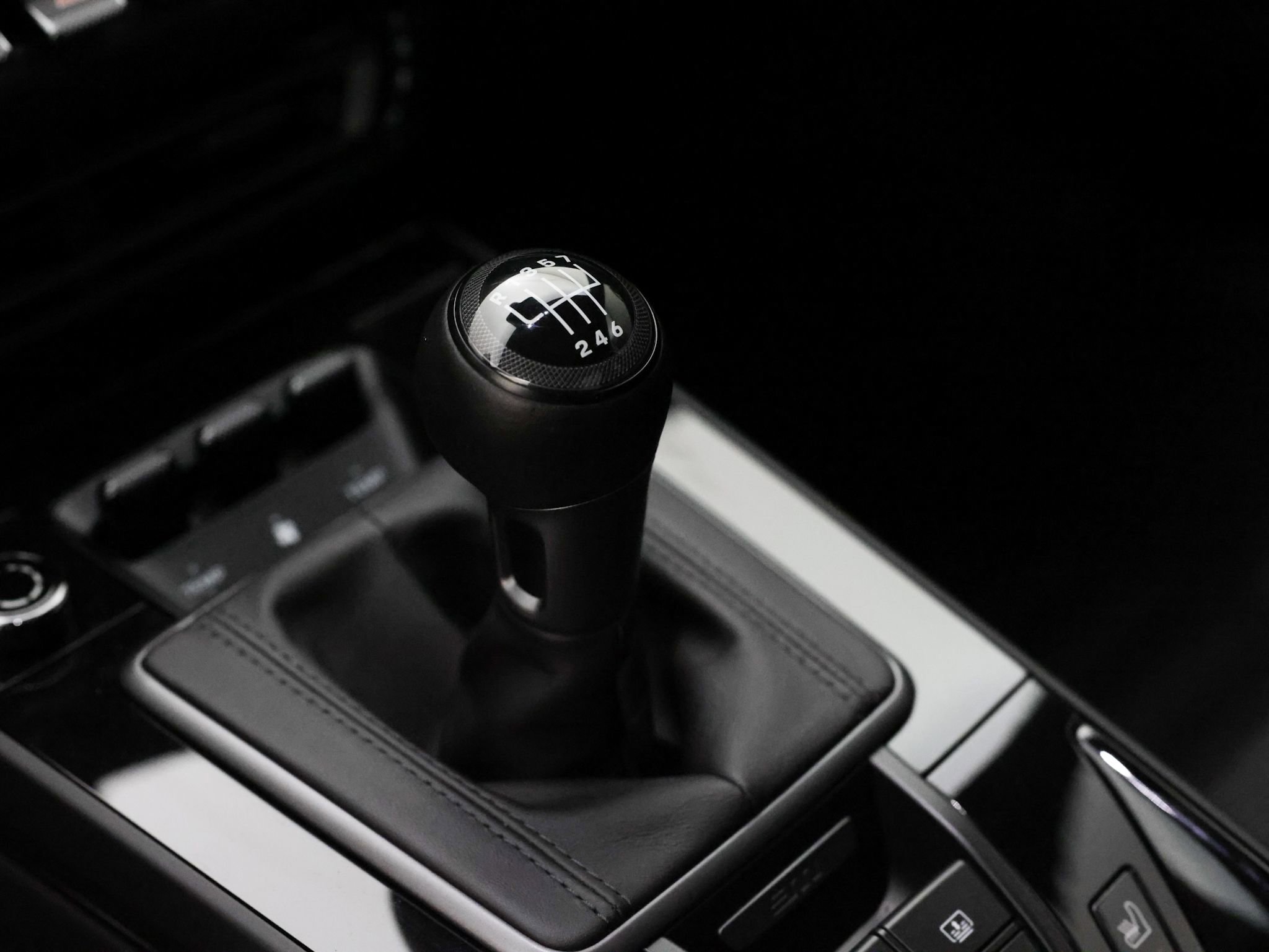 Used 2023 Porsche 911 Carrera T image 30