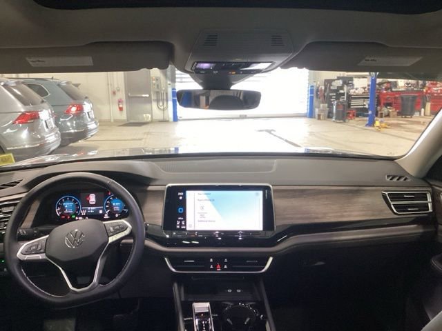 Certified 2025 Volkswagen Atlas SEL image 10