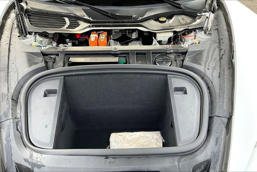 Used 2020 Porsche Taycan 4S image 30