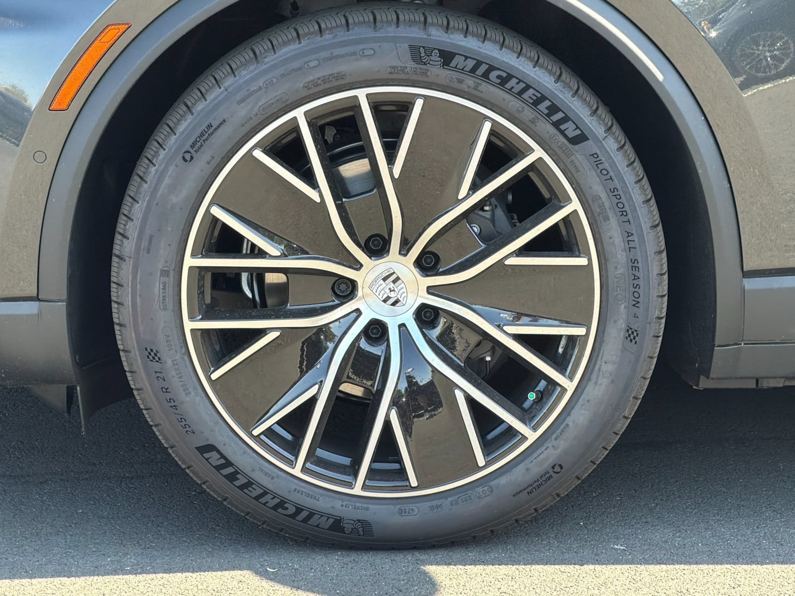 New 2026 Porsche Macan 4 Electric AWD/4WD image 24