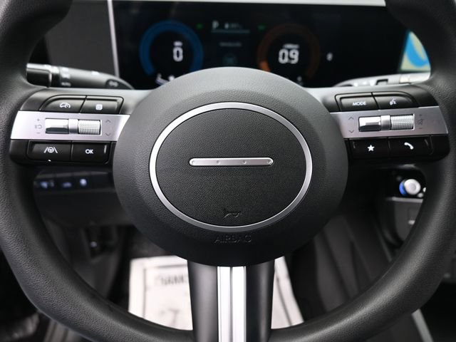 Used 2025 Hyundai Santa Cruz SE image 15