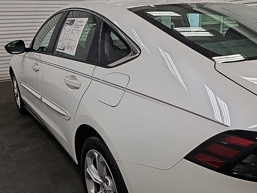 Used 2023 Honda Accord LX image 7