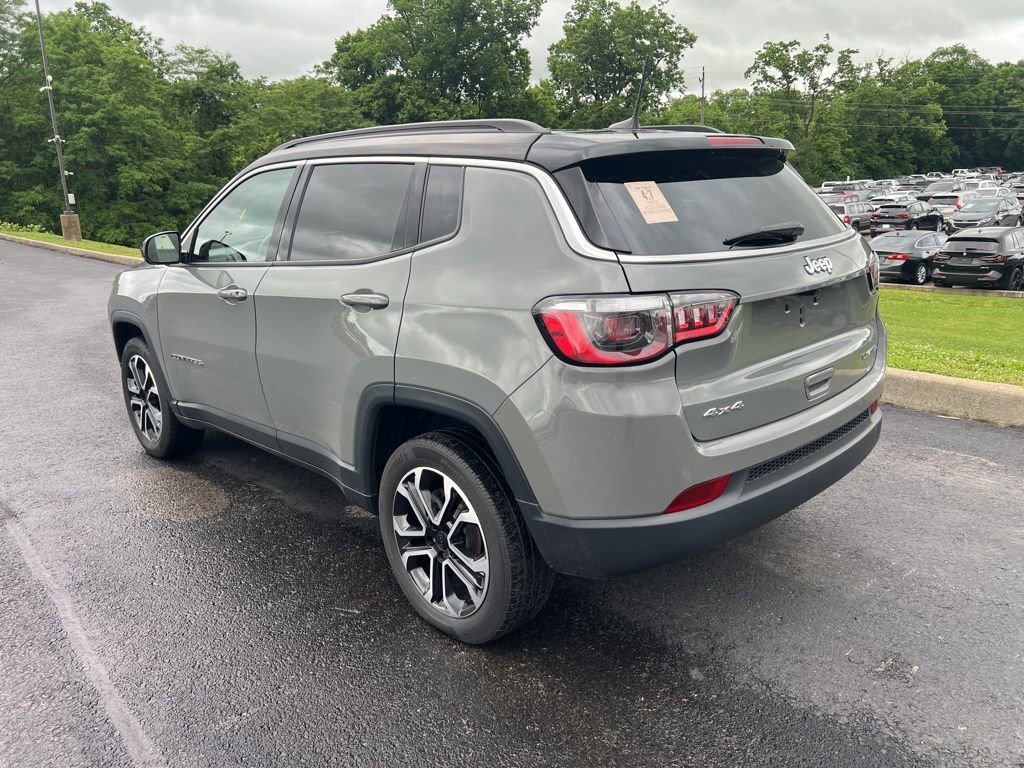 Used 2022 Jeep Compass Limited AWD/4WD image 4