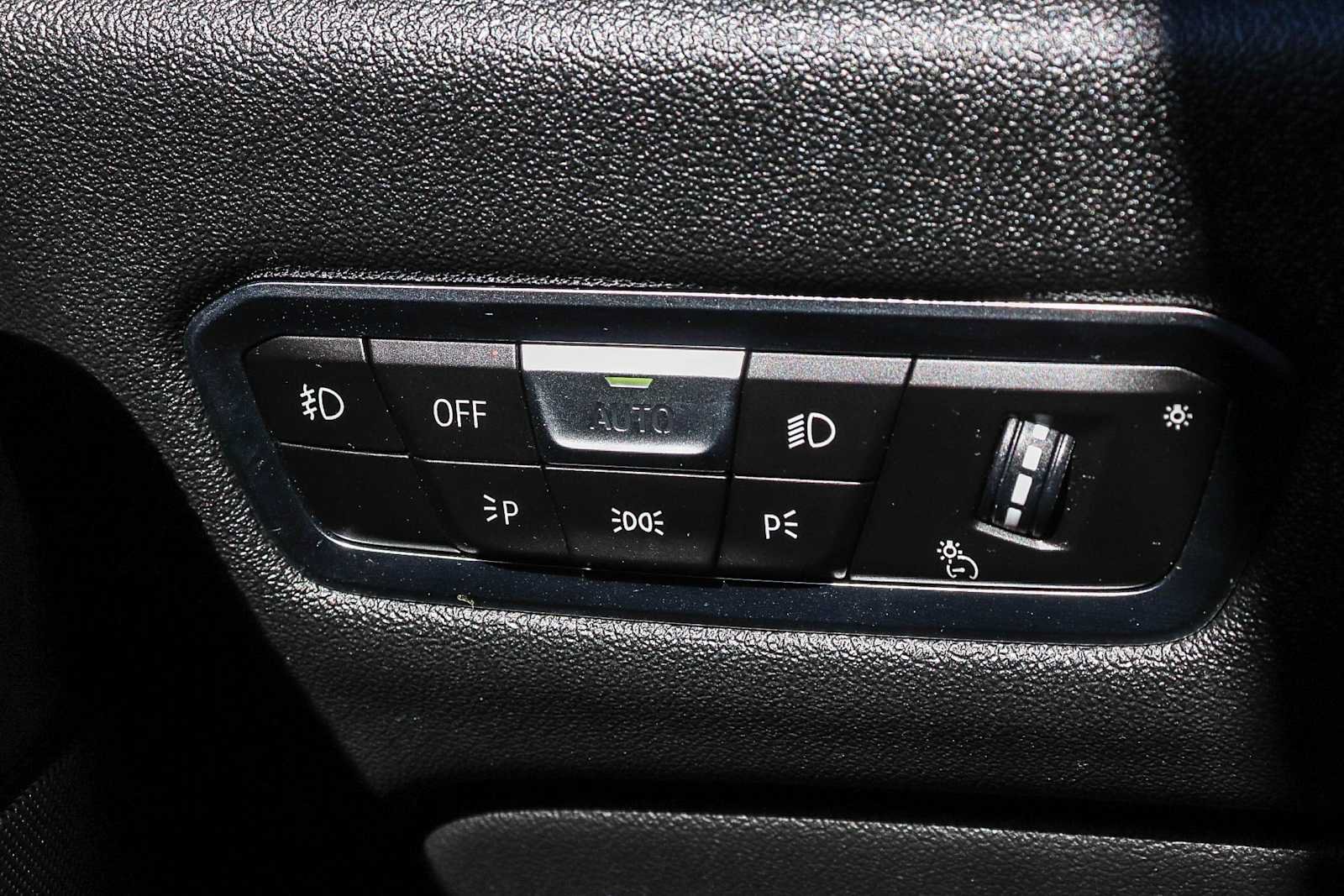 Used 2020 BMW X5 xDrive40i w/ M Sport Package AWD/4WD image 32