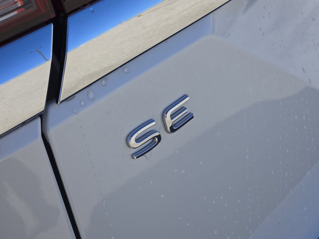 New 2026 Volkswagen Atlas SE FWD image 8