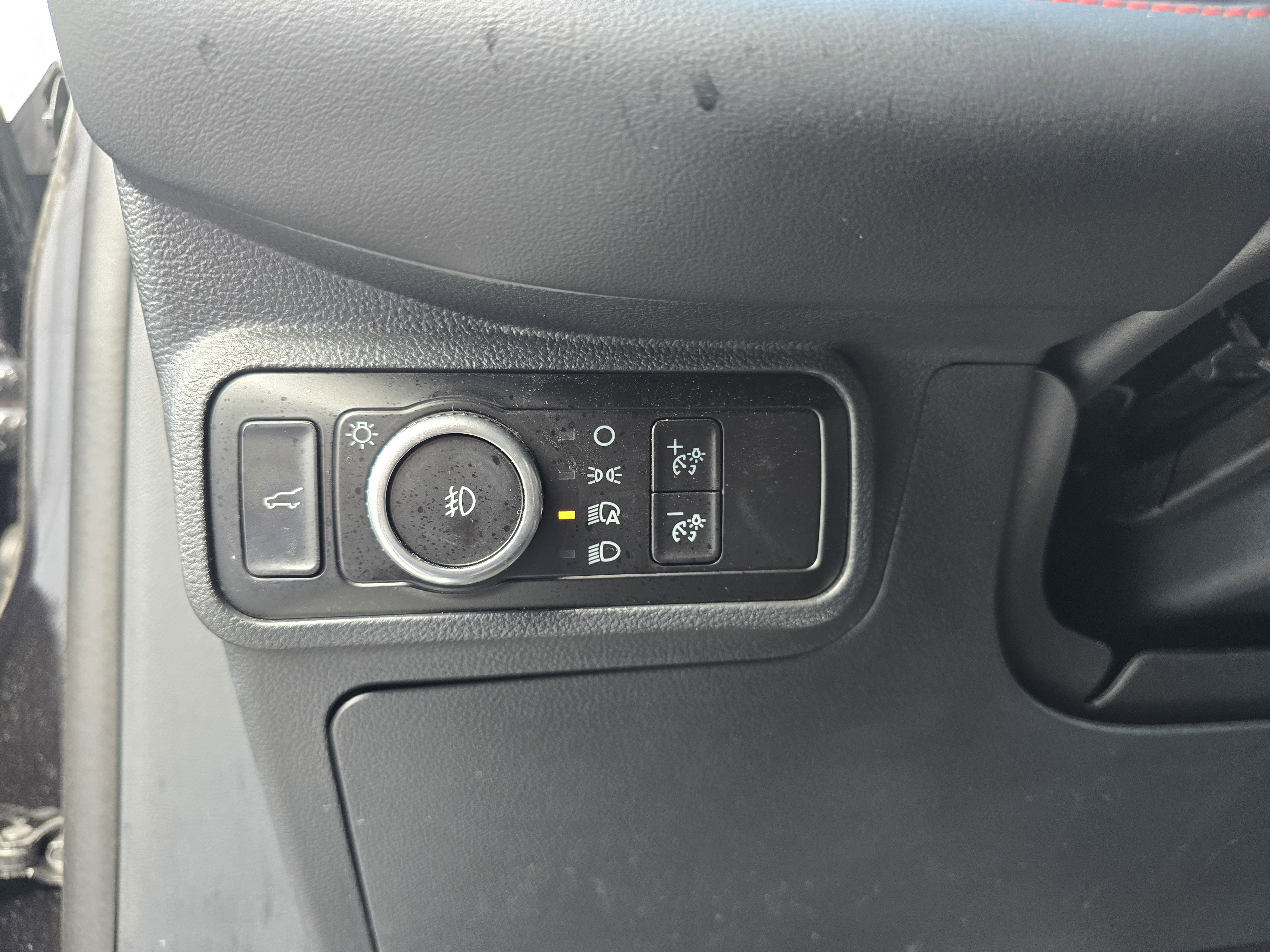 Used 2025 Ford Explorer ST-Line w/ ST-Line Street Pack image 17