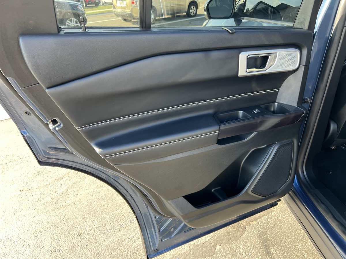 Used 2020 Ford Explorer ST w/ Premium Technology Package image 14