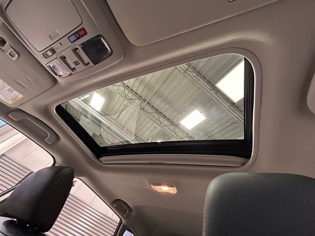 Used 2017 Subaru Outback 2.5i Limited image 53