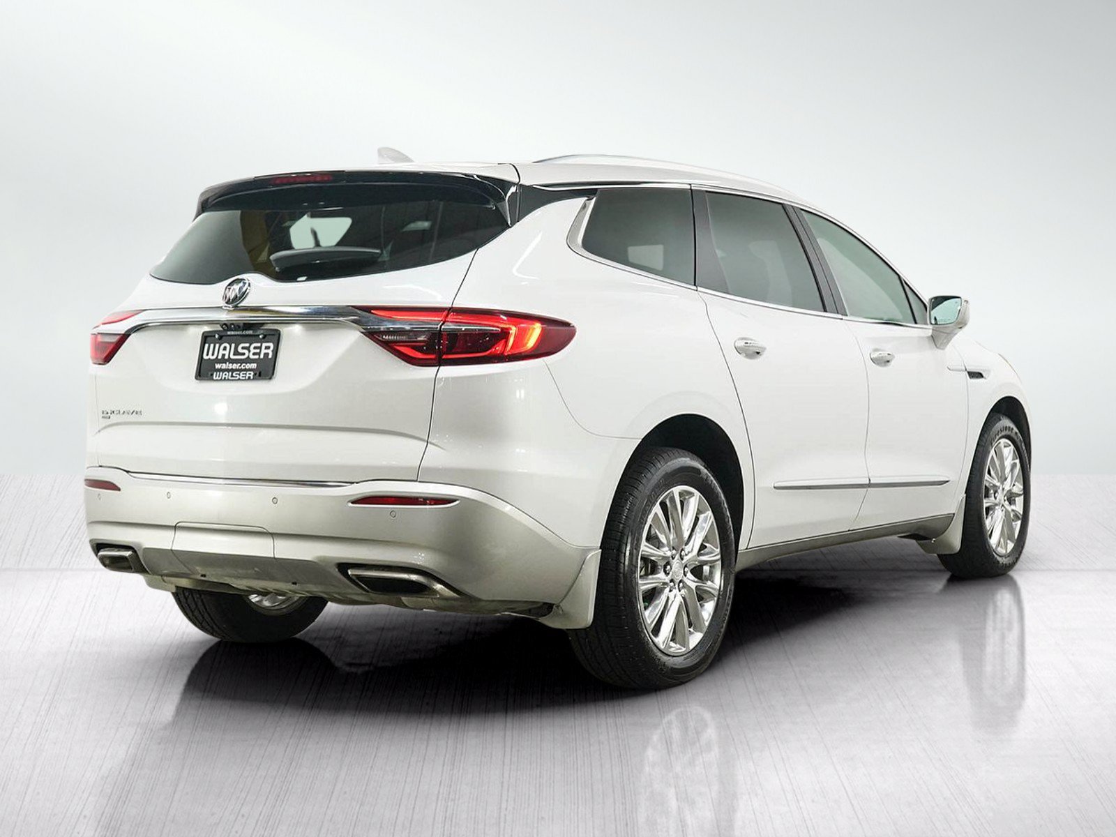 Used 2020 Buick Enclave Premium w/ Surround and Sites Package AWD/4WD image 5