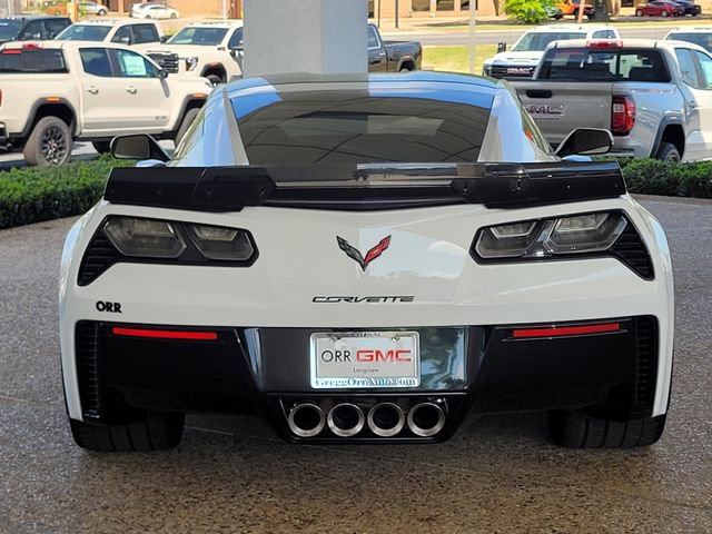 Used 2016 Chevrolet Corvette Z06 w/ 3LZ Preferred Equipment Group image 5