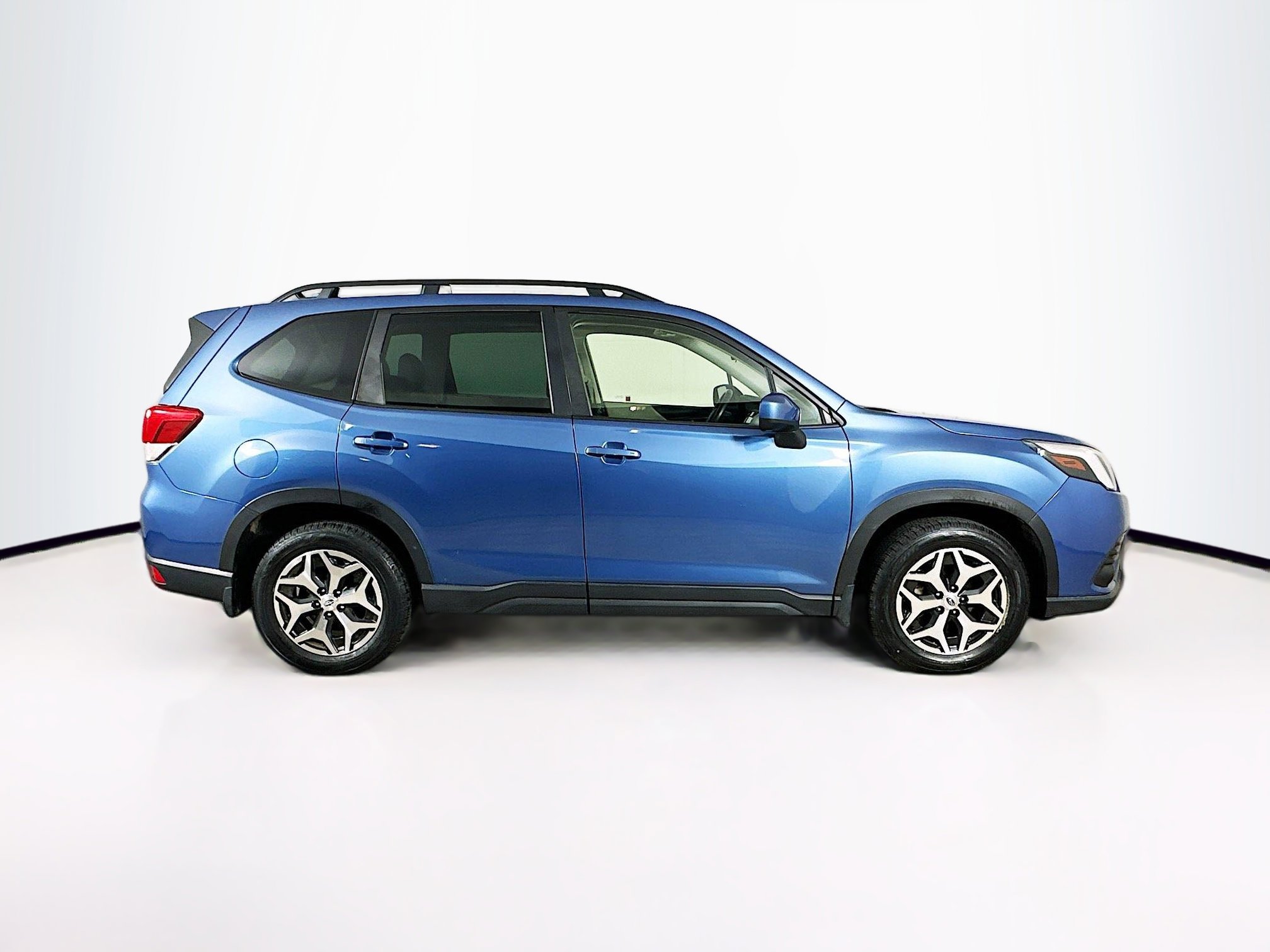Used 2022 Subaru Forester Premium image 10
