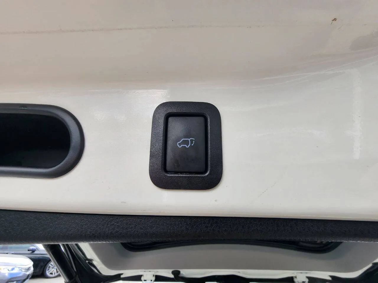 Used 2016 Toyota Highlander XLE AWD/4WD image 13
