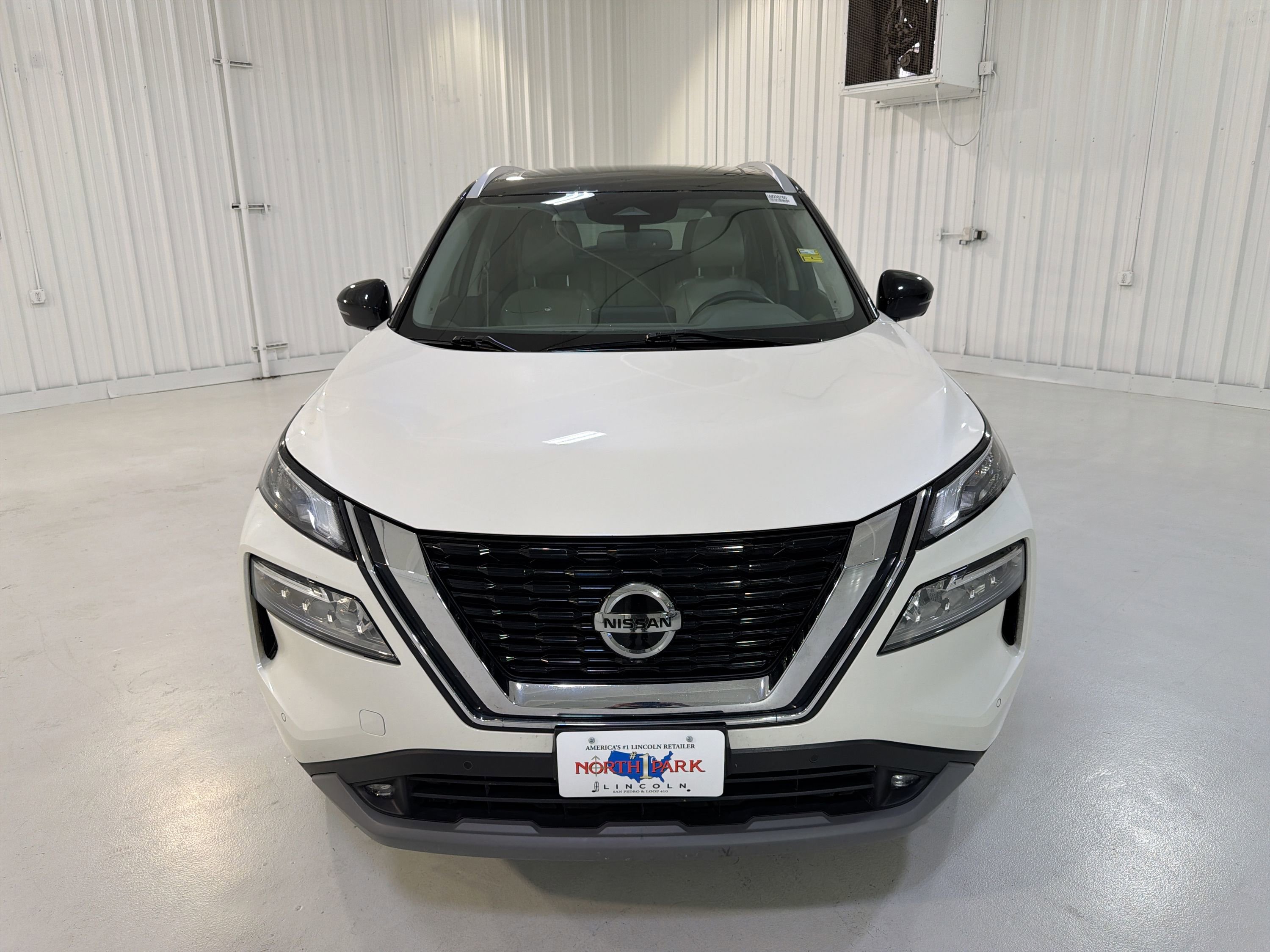 Used 2021 Nissan Rogue SL w/ Premium Package FWD image 32