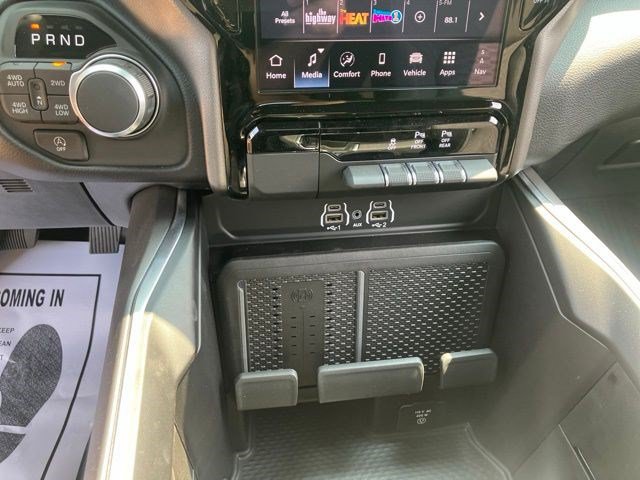 New 2026 RAM 1500 Big Horn AWD/4WD image 18