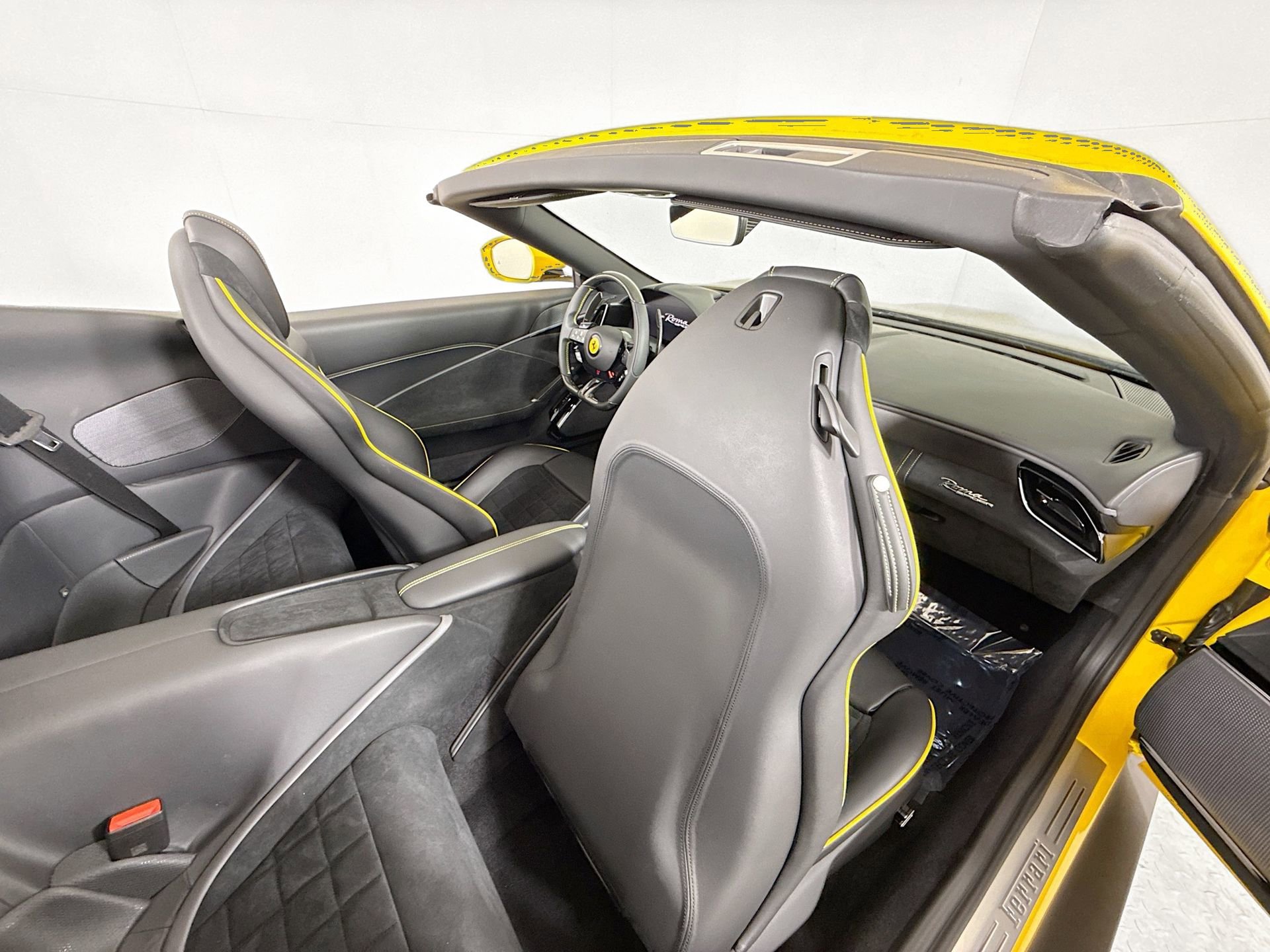 Certified 2025 Ferrari Roma Spider RWD image 24
