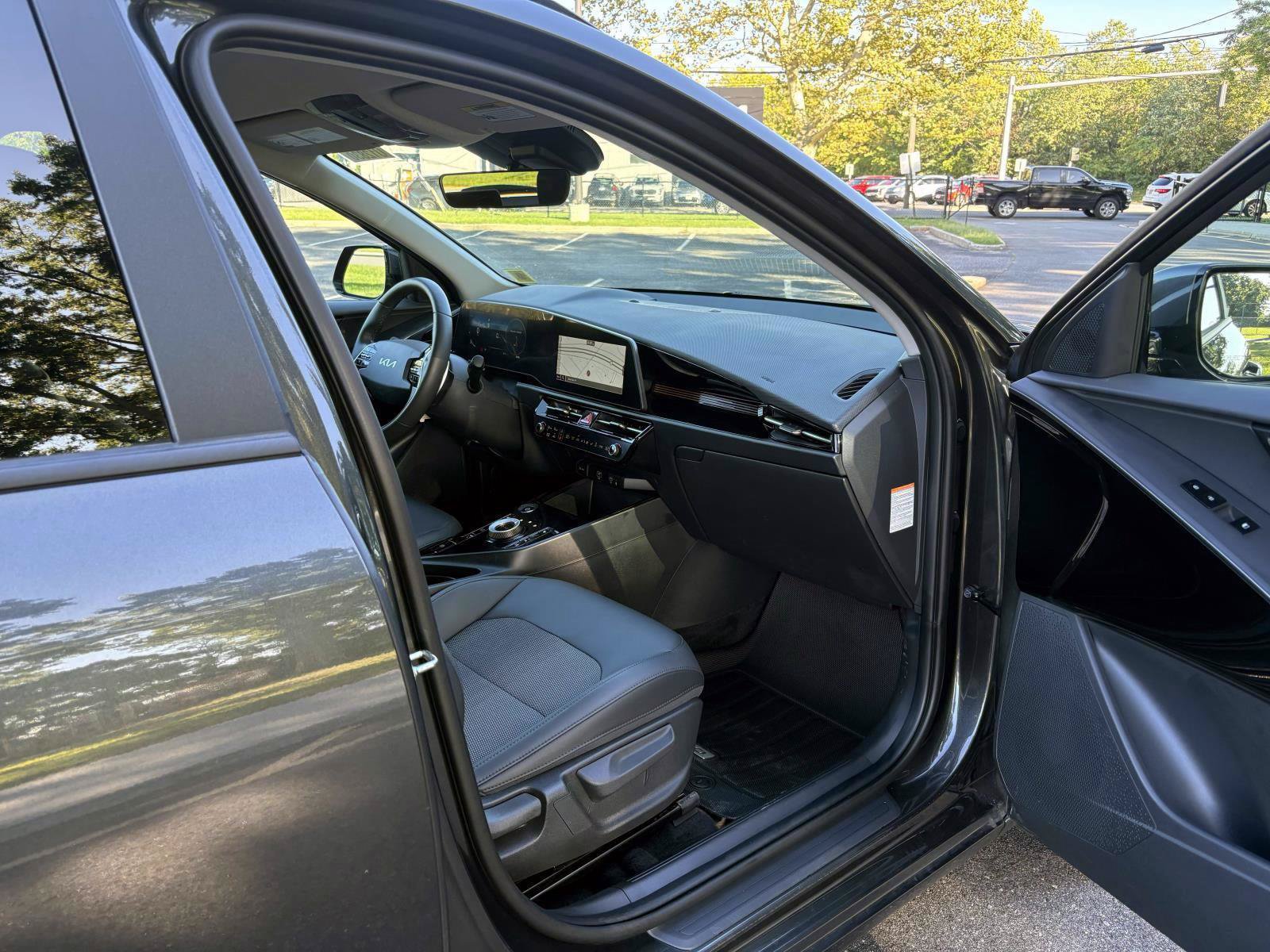 Certified 2025 Kia Niro Wind w/ Wind Preserve Package FWD image 22