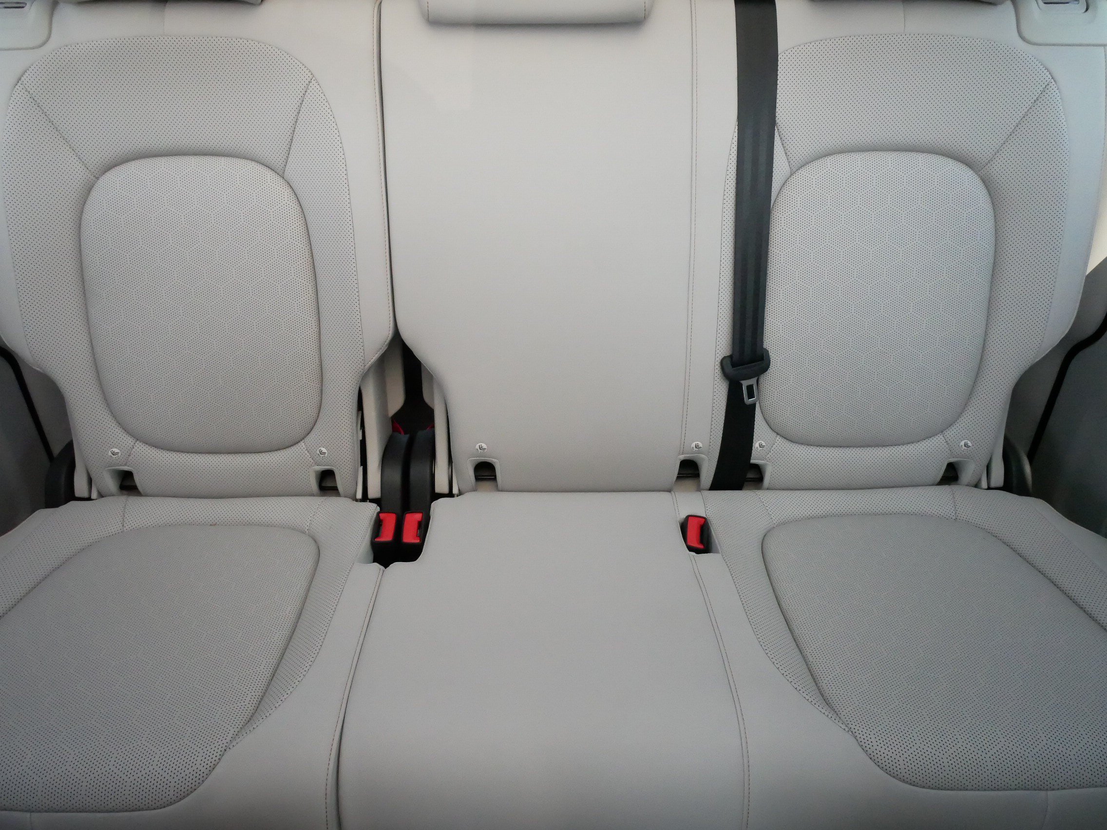 Certified 2025 Volkswagen ID. Buzz Pro S Plus RWD image 13