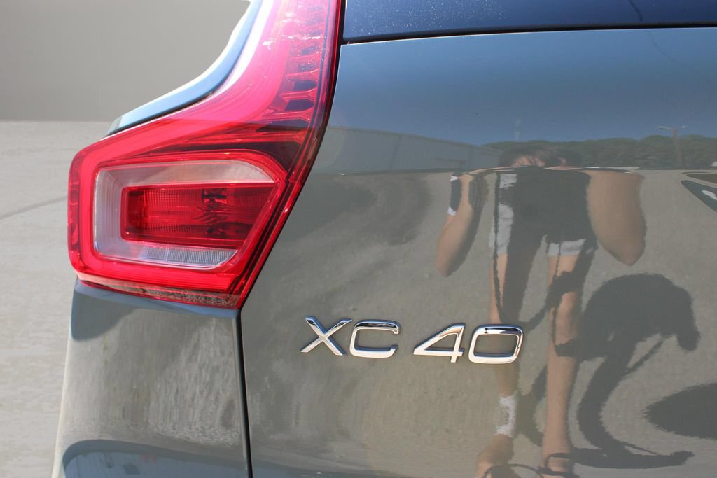 Certified 2025 Volvo XC40 B5 Ultra w/ Protection Package Premier AWD/4WD image 31