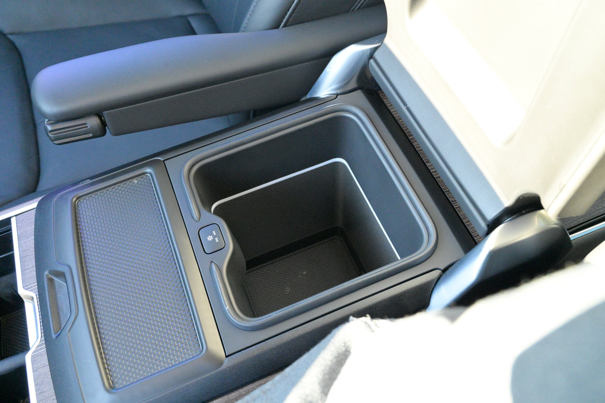 Used 2025 Land Rover Range Rover Long Wheelbase Autobiography image 30