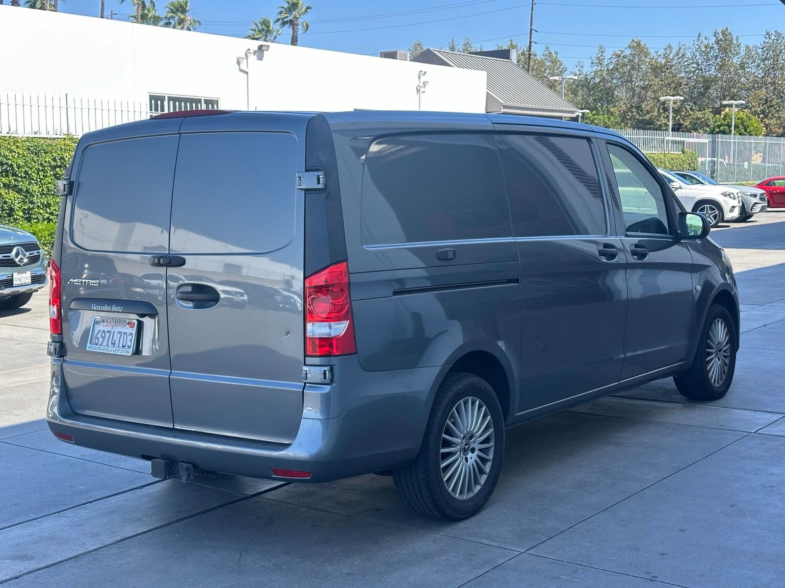 Used 2022 Mercedes-Benz Metris image 4