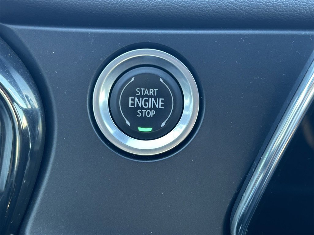 Used 2022 Chevrolet Blazer RS w/ Enhanced Convenience Package image 37