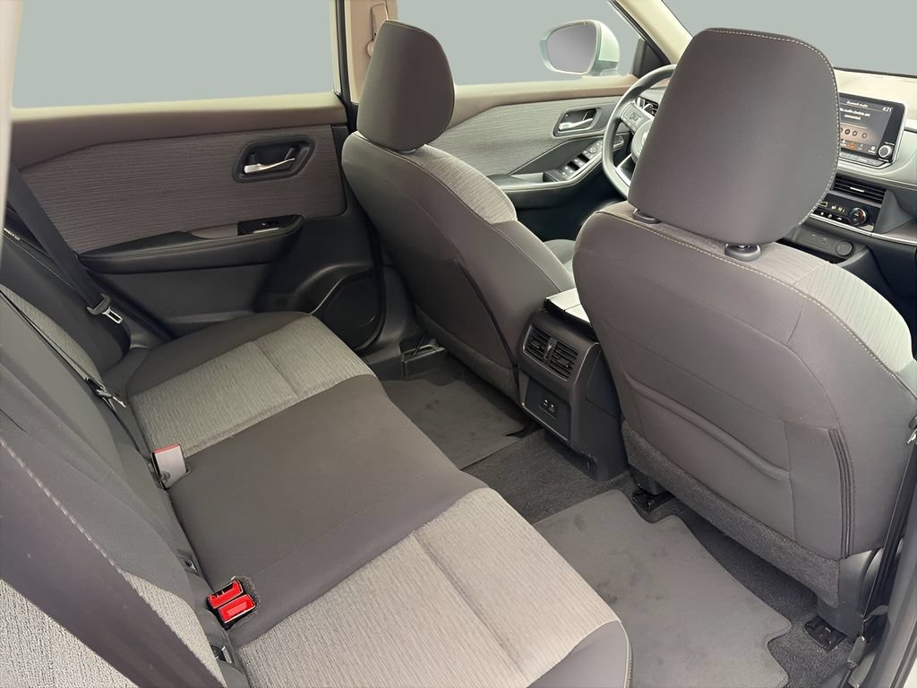 Used 2023 Nissan Rogue SV AWD/4WD image 18