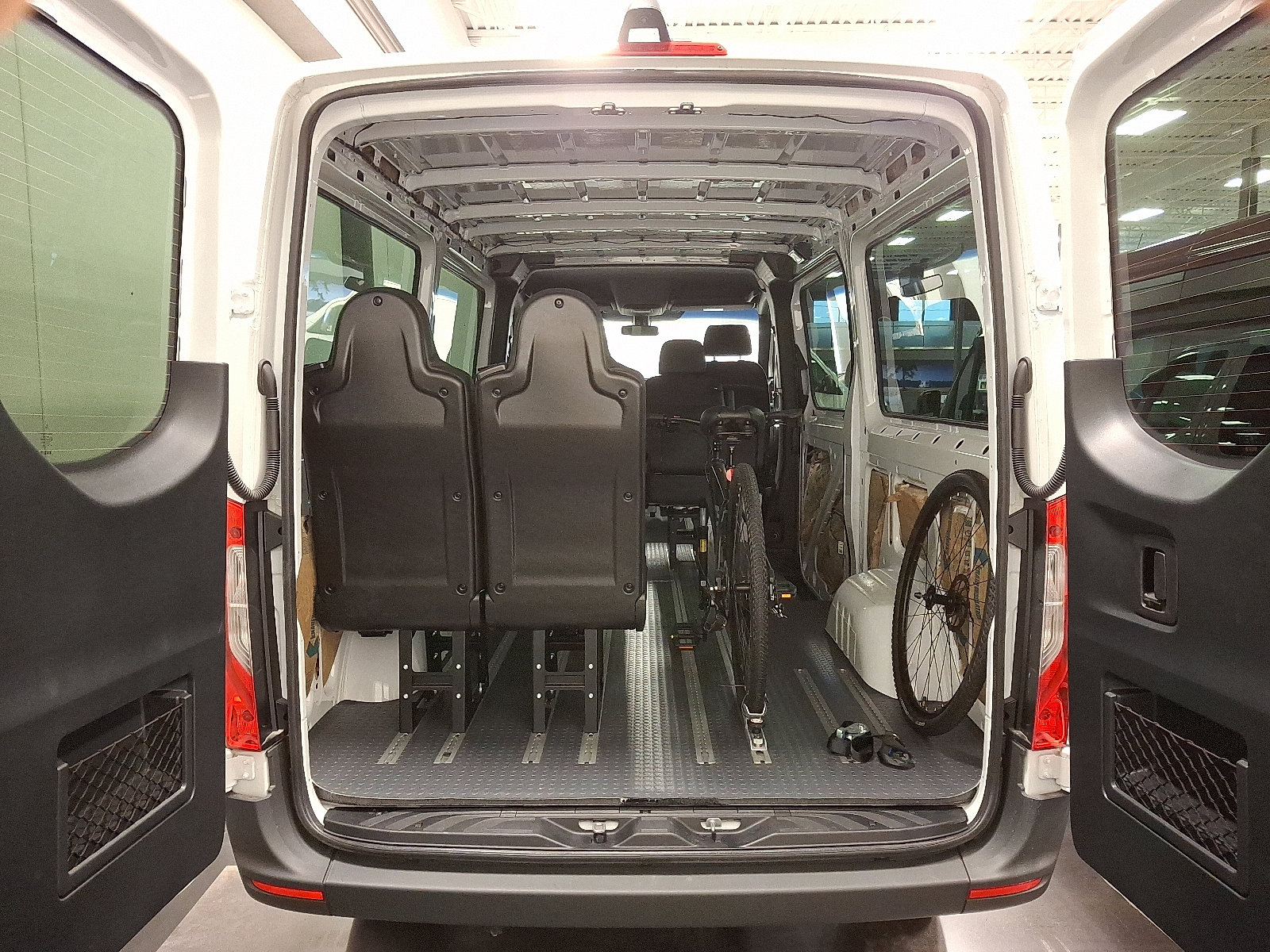 New 2025 Mercedes-Benz Sprinter 2500 image 8