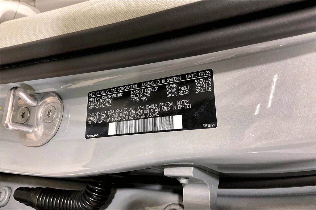 Certified 2024 Volvo XC60 B5 Core w/ Protection Package Premier AWD/4WD image 19