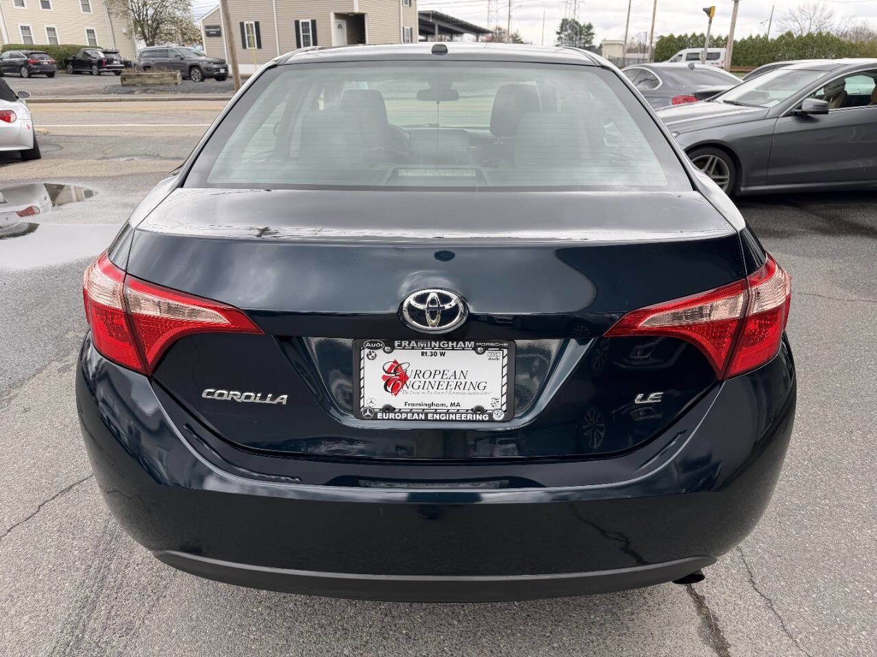 Used 2018 Toyota Corolla LE w/ LE Premium Package w/Moonroof FWD image 7