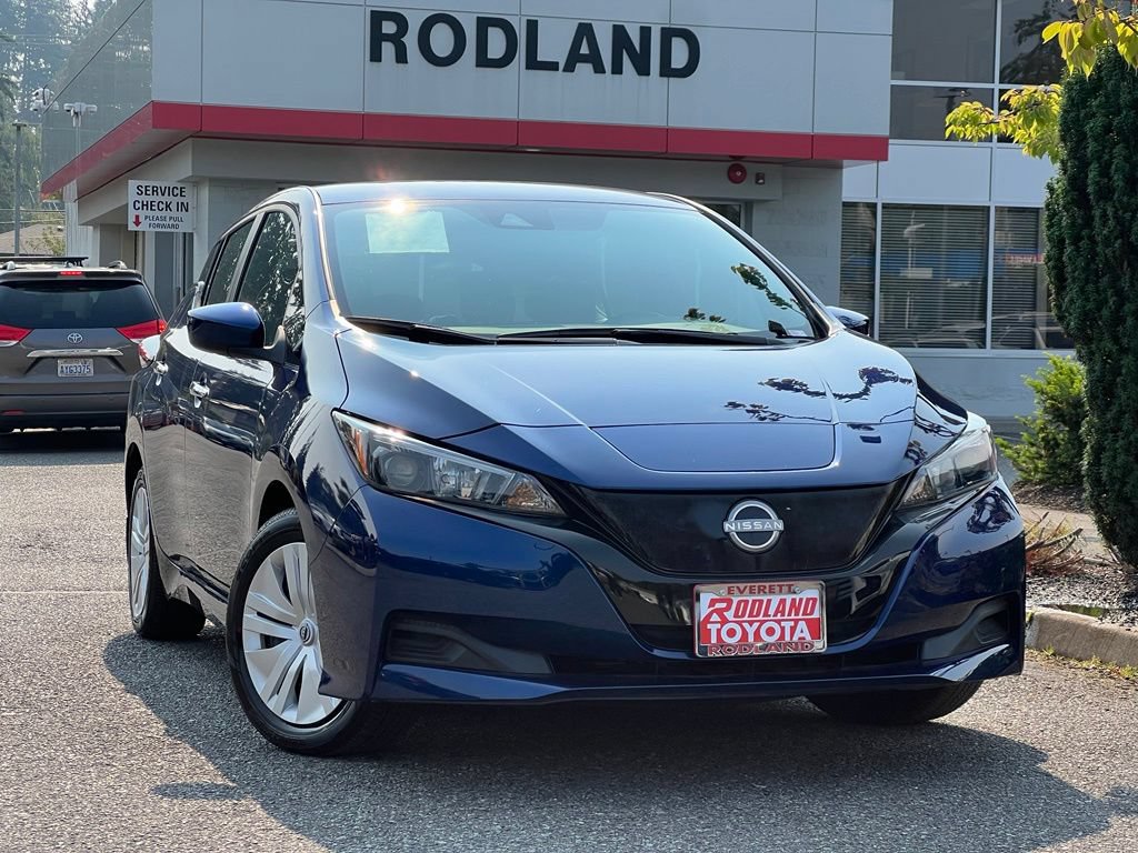 Used 2025 Nissan Leaf S FWD image 1