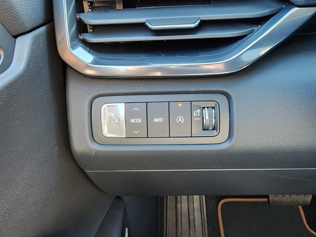 New 2026 GMC Acadia AT4 image 19