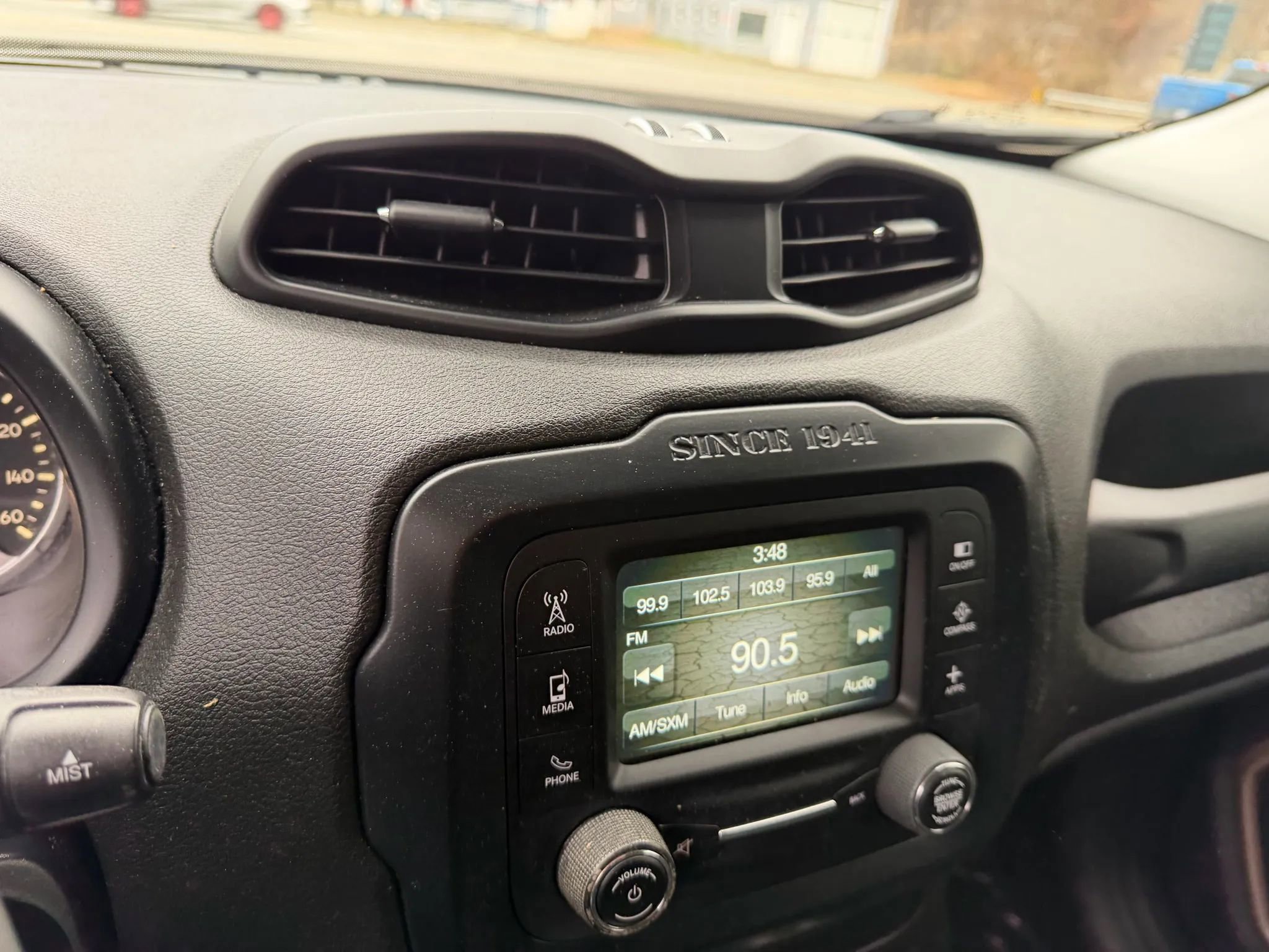 Used 2016 Jeep Renegade Sport w/ Power & Air Group image 24