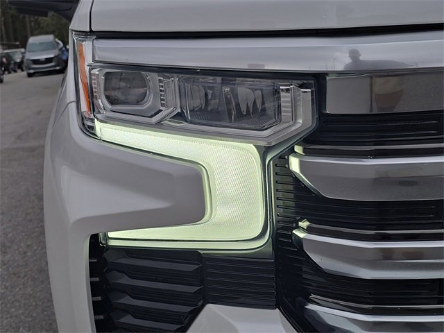 Certified 2023 Chevrolet Silverado 1500 High Country w/ Z71 Off-Road Package image 11