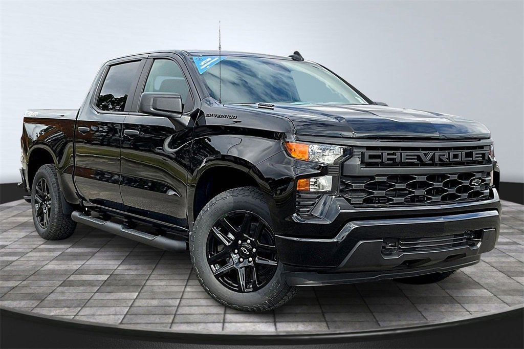 New 2026 Chevrolet Silverado 1500 Custom w/ Turbomax Blackout Package video 2