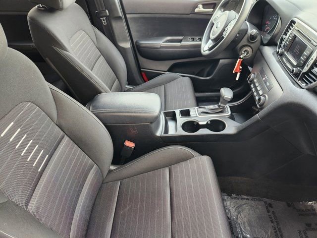 Used 2018 Kia Sportage LX image 18