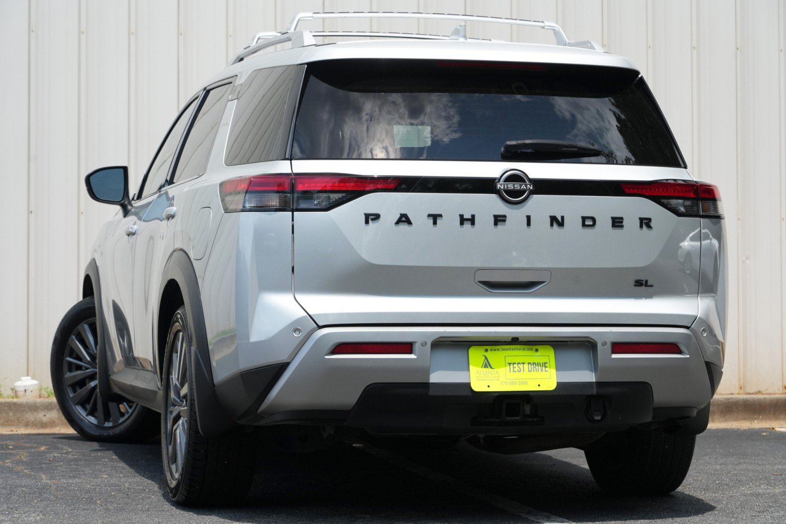 Used 2022 Nissan Pathfinder SL w/ SL Premium Package FWD image 5