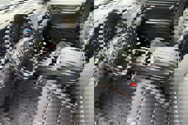 Used 2024 GMC Acadia Elevation image 11