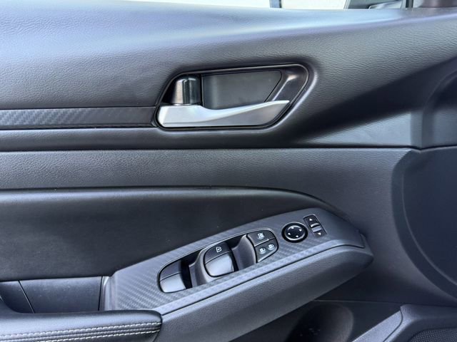 Used 2025 Nissan Altima 2.5 SV image 21