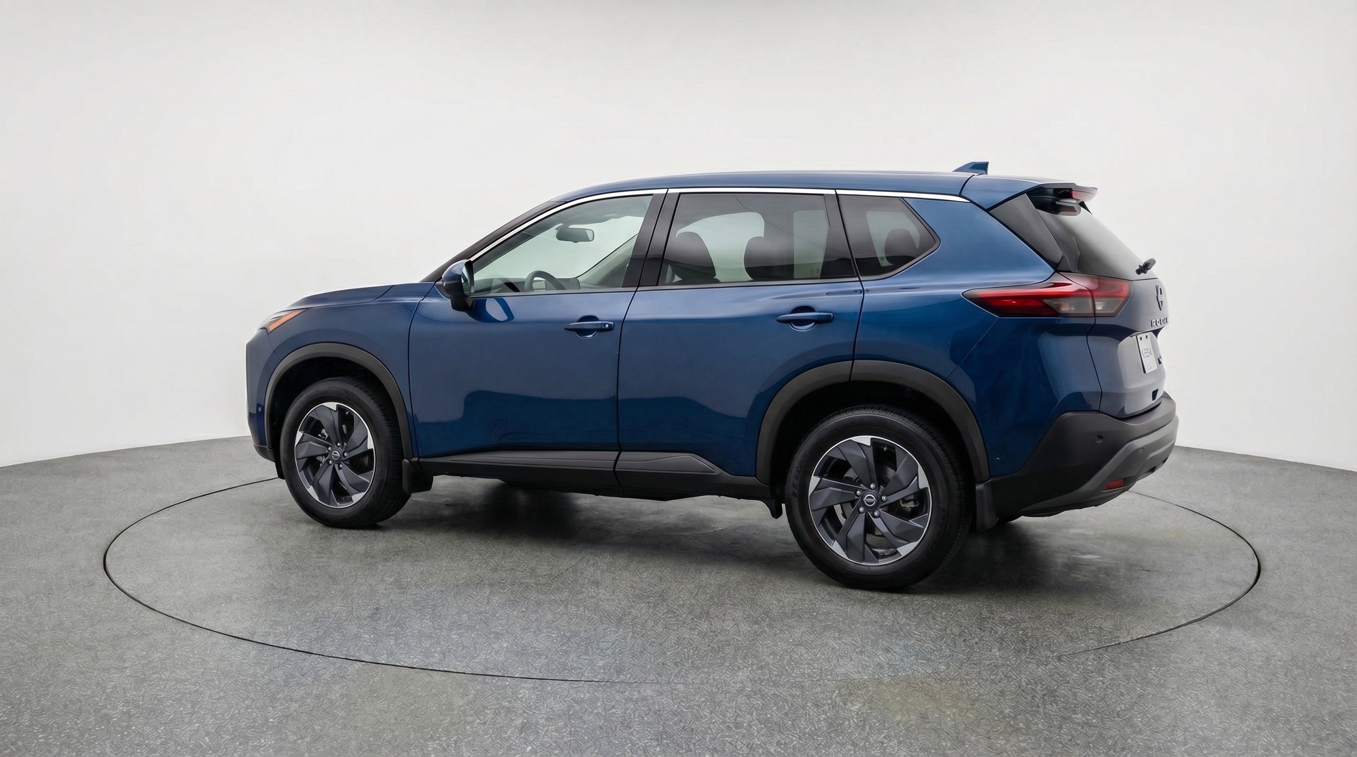 Used 2025 Nissan Rogue SV image 6