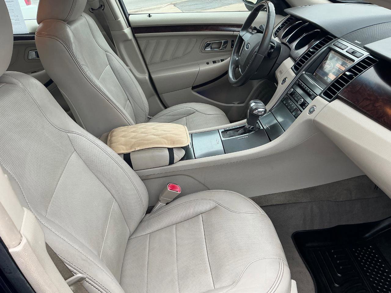 Used 2011 Ford Taurus Limited w/ 303A Rapid Spec Order Code image 10