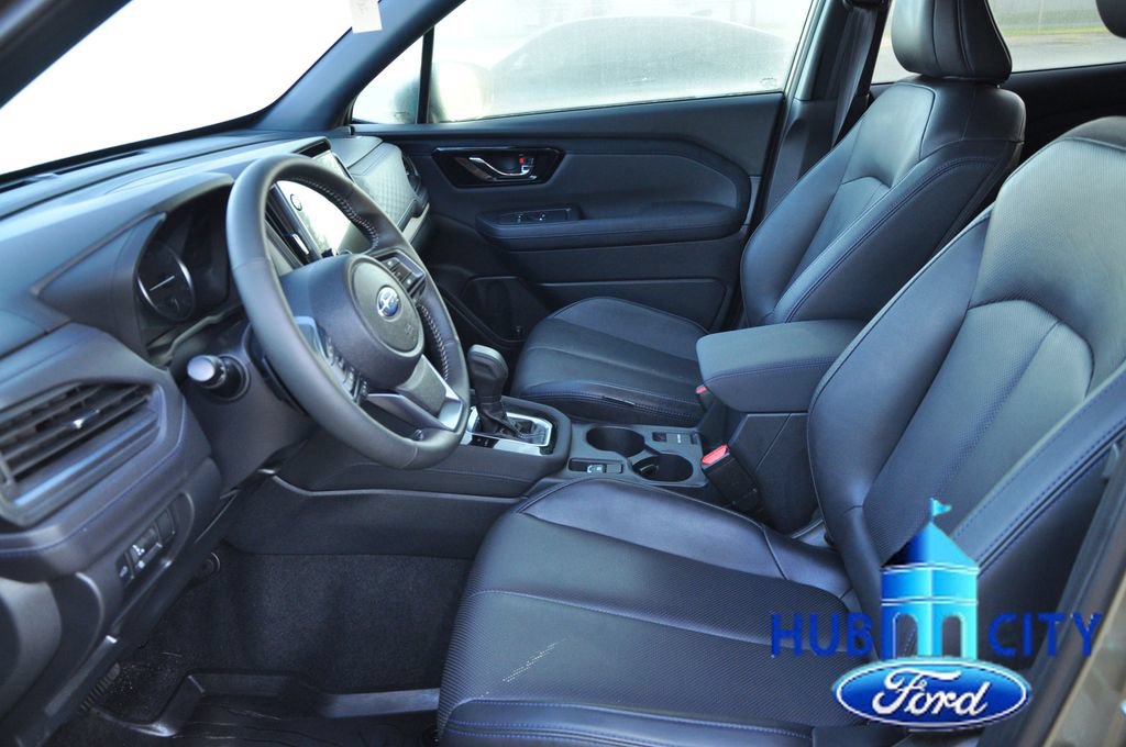 Used 2025 Subaru Forester Limited AWD/4WD image 9