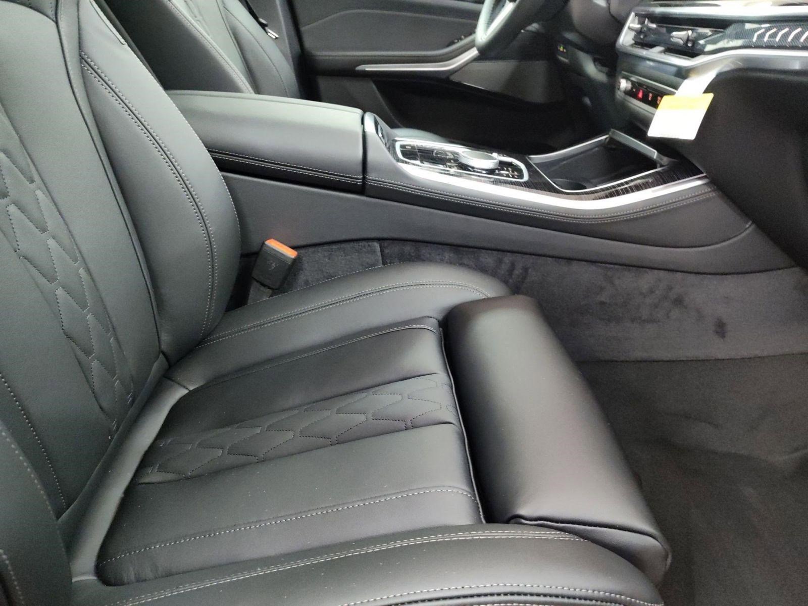 Used 2026 BMW X5 xDrive40i w/ M Sport Package image 26