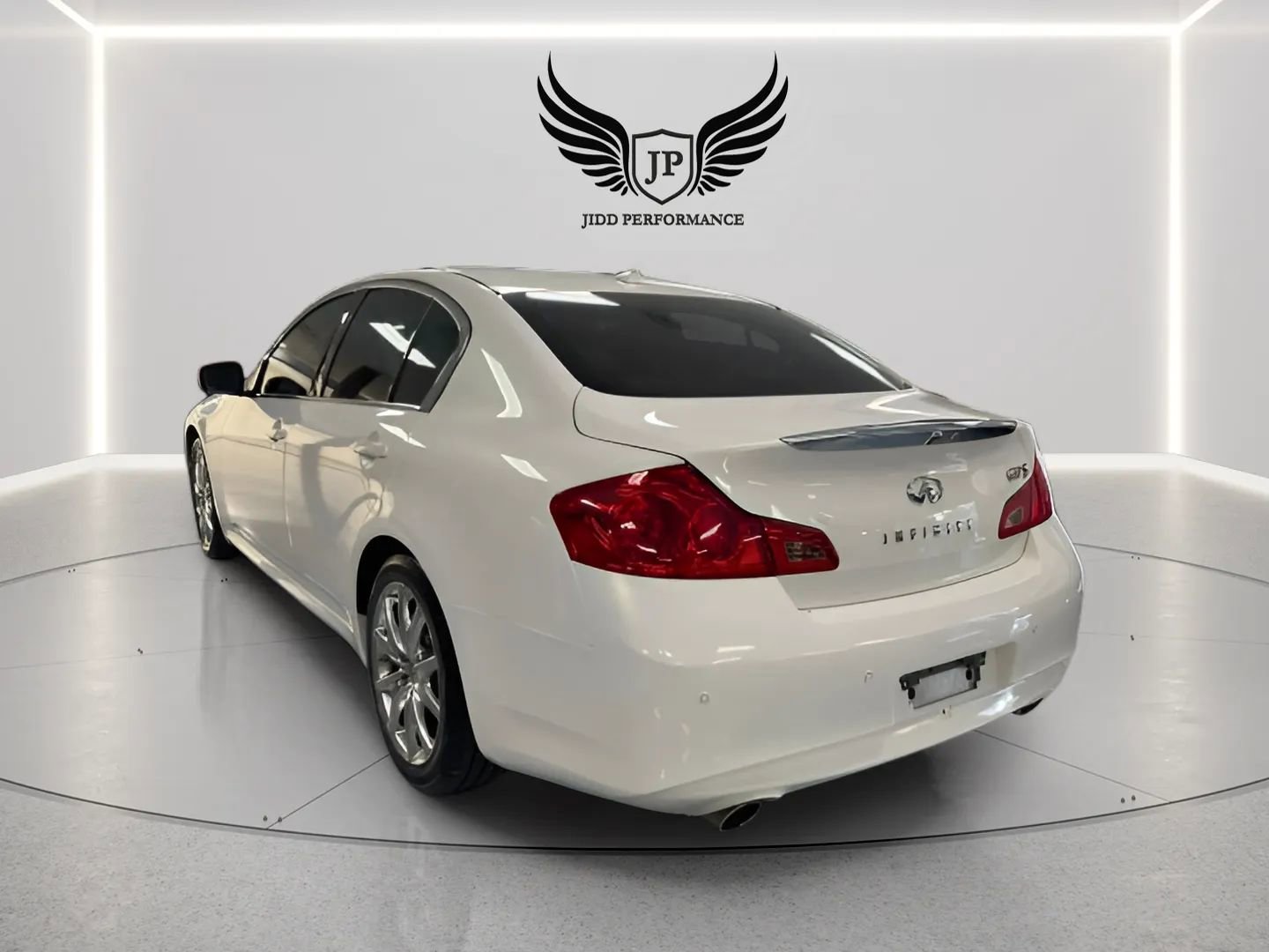 Used 2011 INFINITI G37 Journey w/ Sport Pkg - RWD image 5