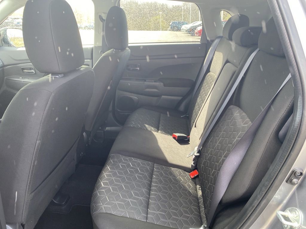 Used 2025 Mitsubishi Outlander Sport LE image 17