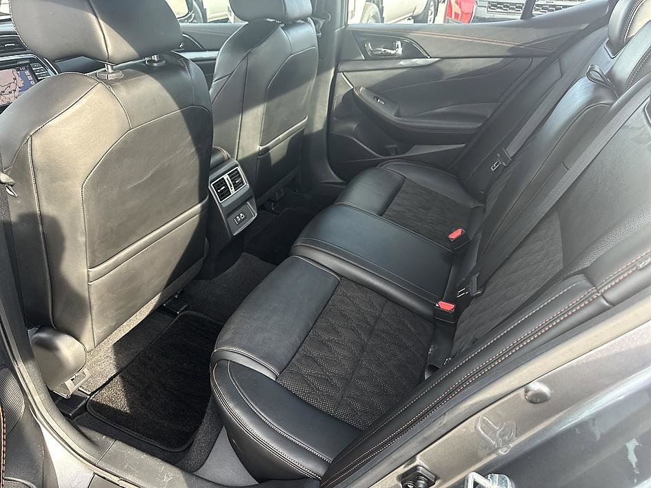 Certified 2023 Nissan Maxima SR w/ Sport Mat Group FWD image 14