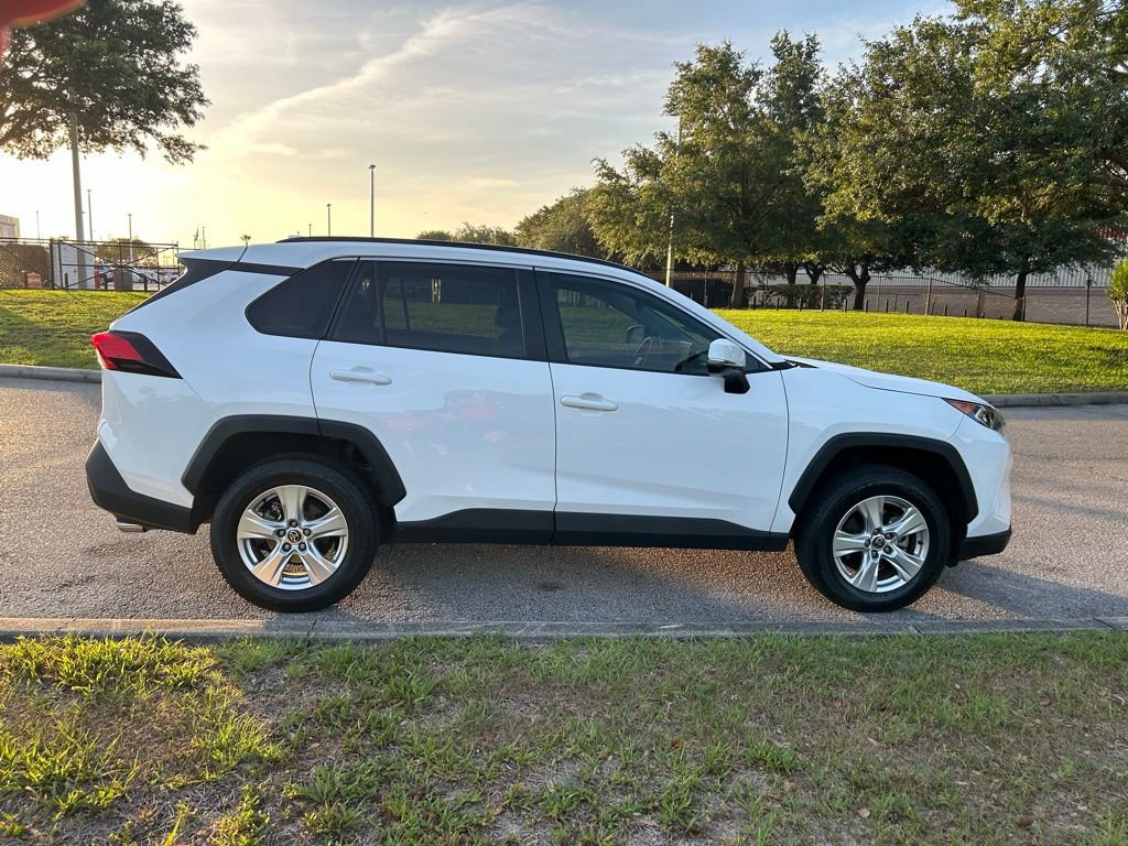 Used 2021 Toyota RAV4 XLE FWD image 7